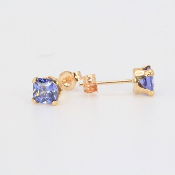 10k Yellow Gold Blue / Periwinkle Square CZ Cubic Zirconia Stud Earrings - Picture 3 of 5